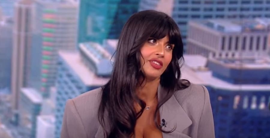 Guest Jameela Jamil [The View | YouTube]