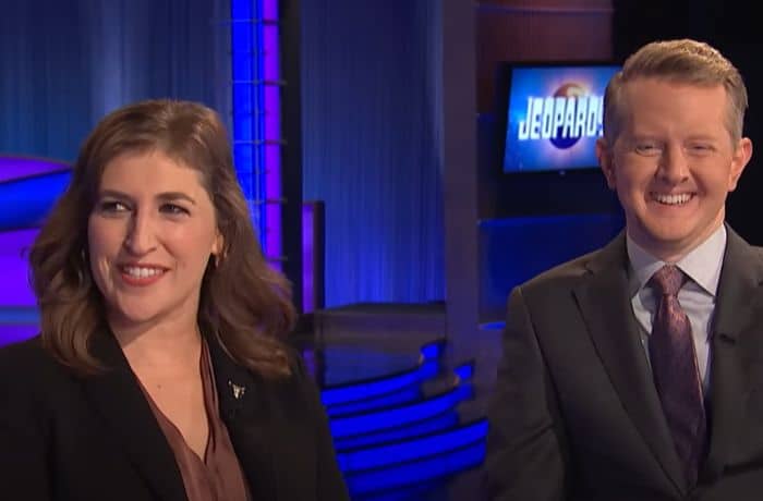 Mayim Bialik and Ken Jennings on Inside Jeopardy! - Youtube/Jeopardy!