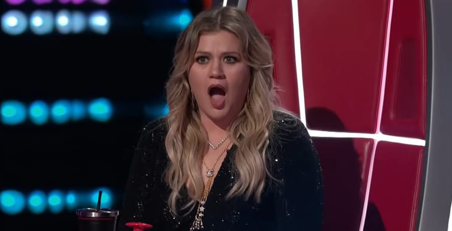 Kelly Clarkson on The Voice