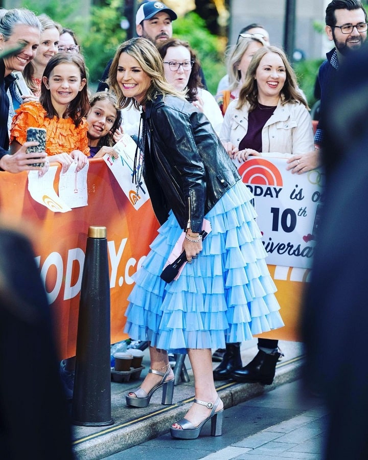 Savannah Guthrie Meets Fans [Credit: Today Show | Instagram]