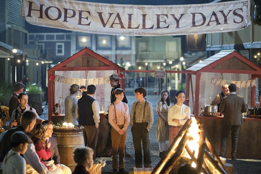 WCTH Photo: Christian Michael Cooper, Jaiven Natt, Amanda Wong Credit: ©2022 Crown Media United States LLC/Photographer: David Dolsen