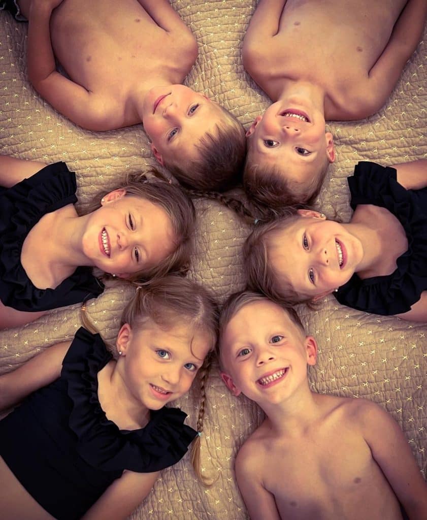 Courtney Waldrop S Sextuplets Strike Cutest Poses In New Photos