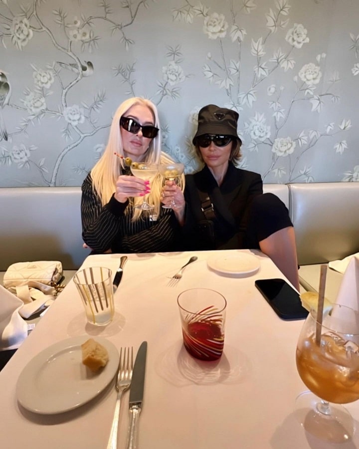Erika Jayne & Lisa Rinna Dine Out [Lisa Rinna | Instagram]
