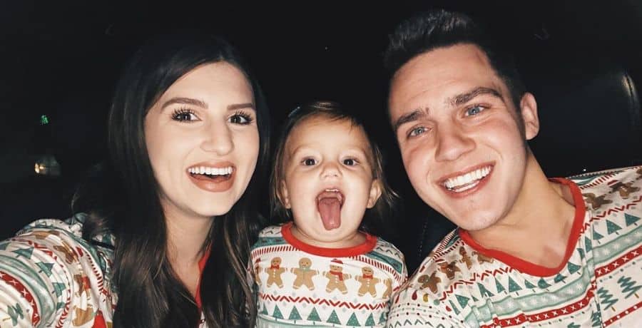 Carlin Bates Instagram, Bringing Up Bates