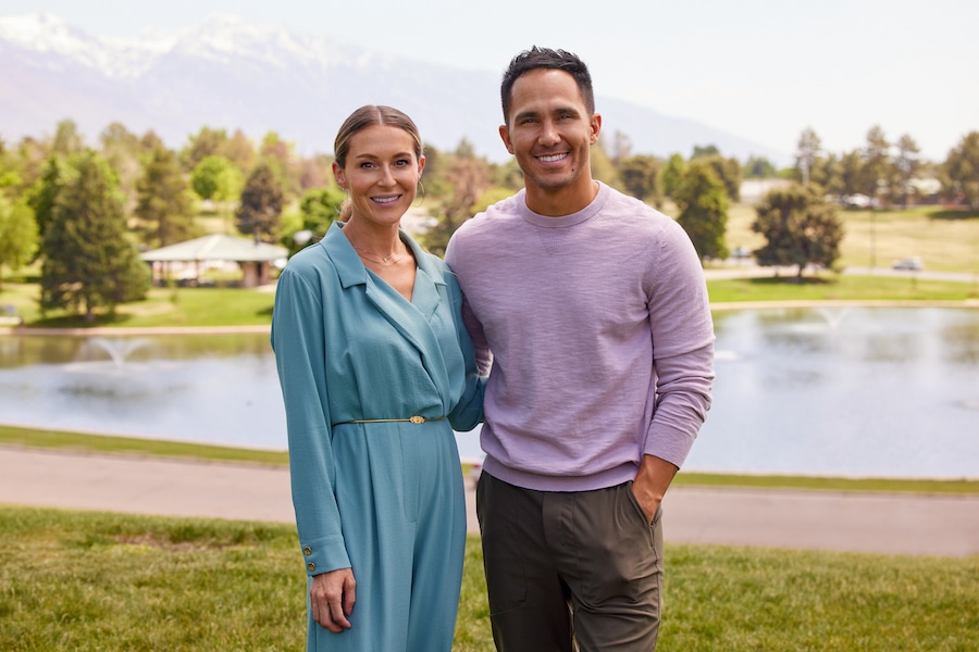 Photo: Alexa PenaVega, Carlos PenaVega Credit: ©2022 Crown Media United States LLC/Photographer: Fred Hayes