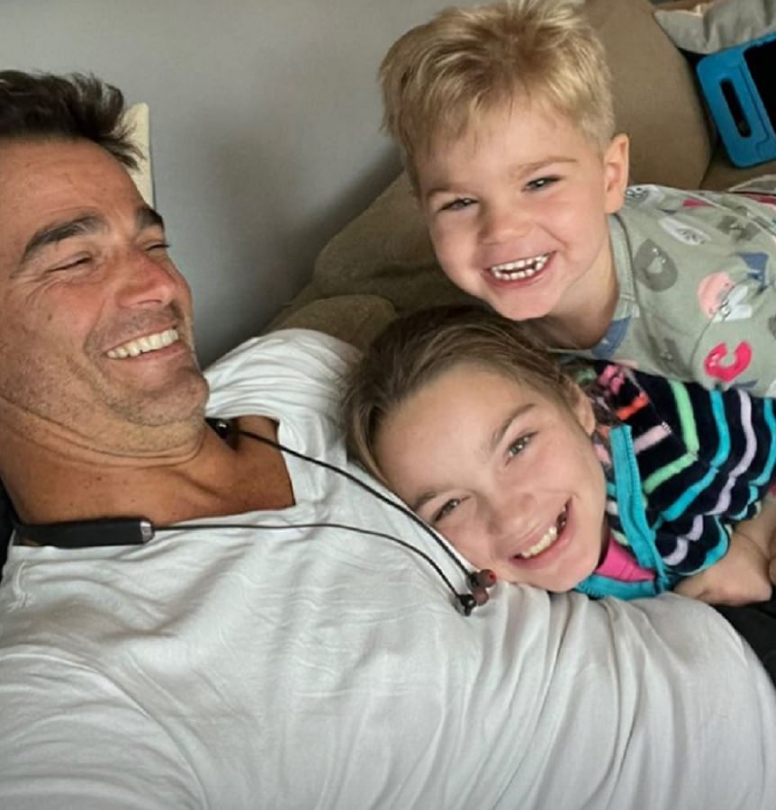Rob Marciano & Two Kids [Rob Marciano | Instagram]