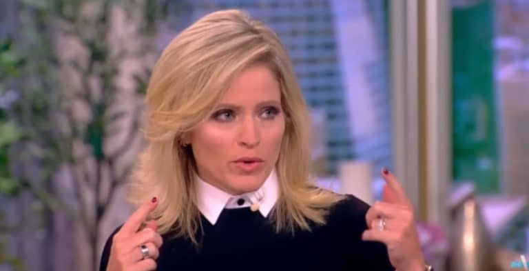 ‘The View’ Guest Insults Sara Haines, Called Out By Fans