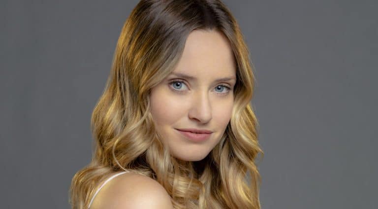 Exclusive Interview: Merritt Patterson On ‘Catering Christmas’