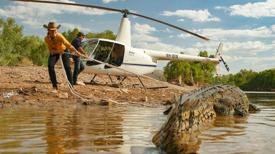 WILD CROC TERRITORY. (L to R) Kaia Wright and Matt Wright in WILD CROC TERRITORY. Cr. Courtesy of Netflix © 2022