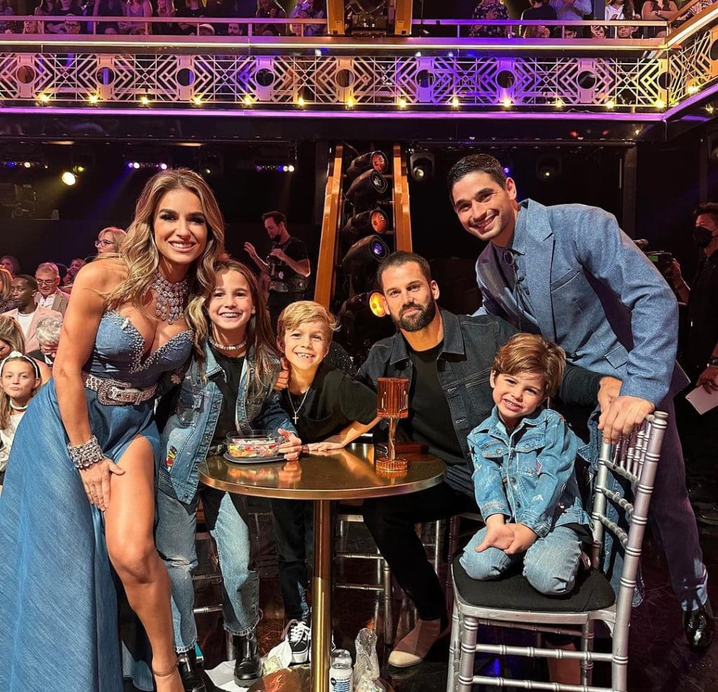 Jessie James Decker, family, and Alan Bersten from Instagram