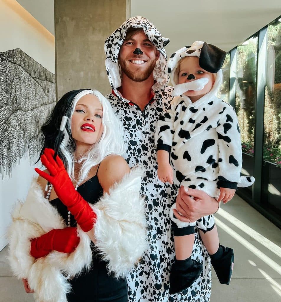 'DWTS': Witney Carson & Fam Celebrate Halloween In Style