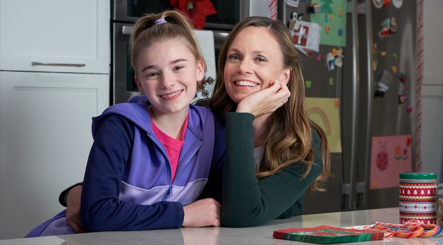 Photo: Averie Peters, Rachel Boston Credit: ©2022 Hallmark Media/Photographer: Heather Beckstead