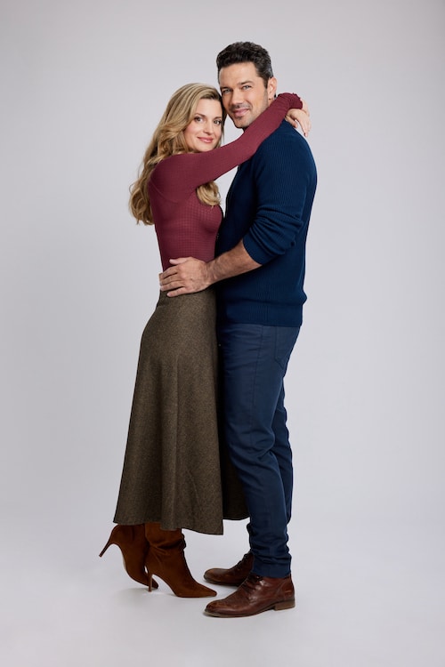 Photo: Brooke D'Orsay, Ryan Paevey Credit: ©2022 Hallmark Media/Photographer: Pooya Nabei