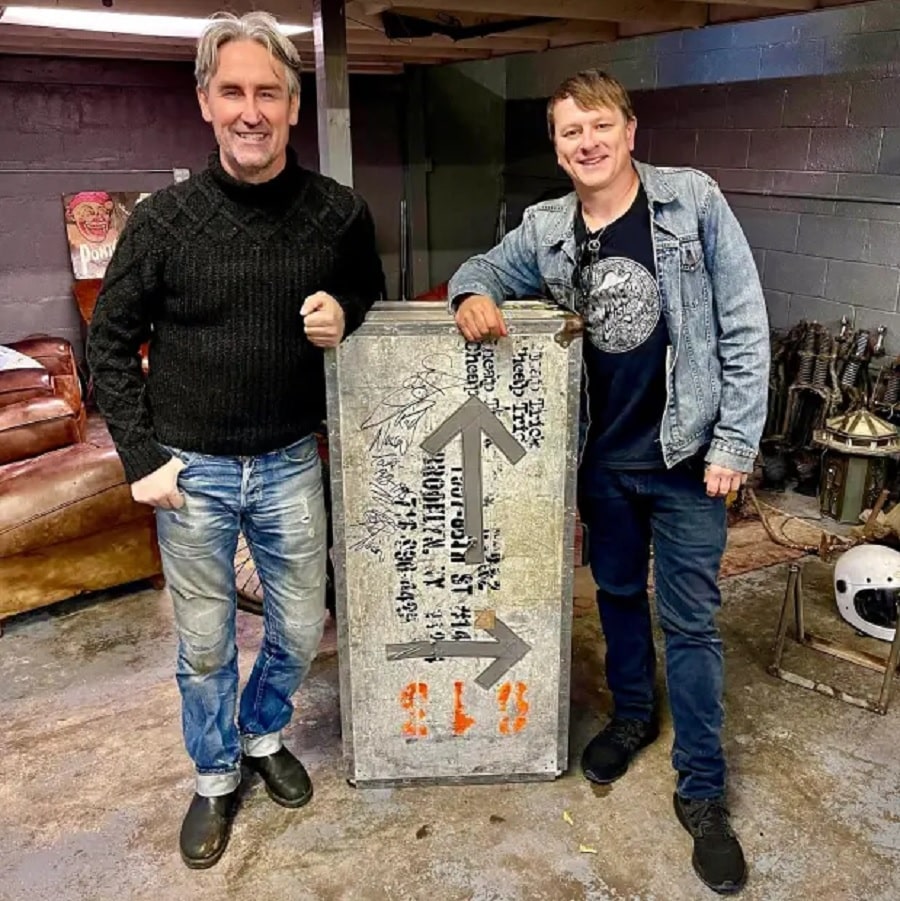 Mike Wolfe With Ray Luzier [Mike Wolfe | Instagram]