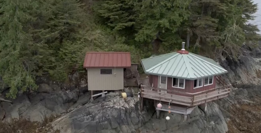 Noah Brown house on Alaskan Bush People - episode screencap