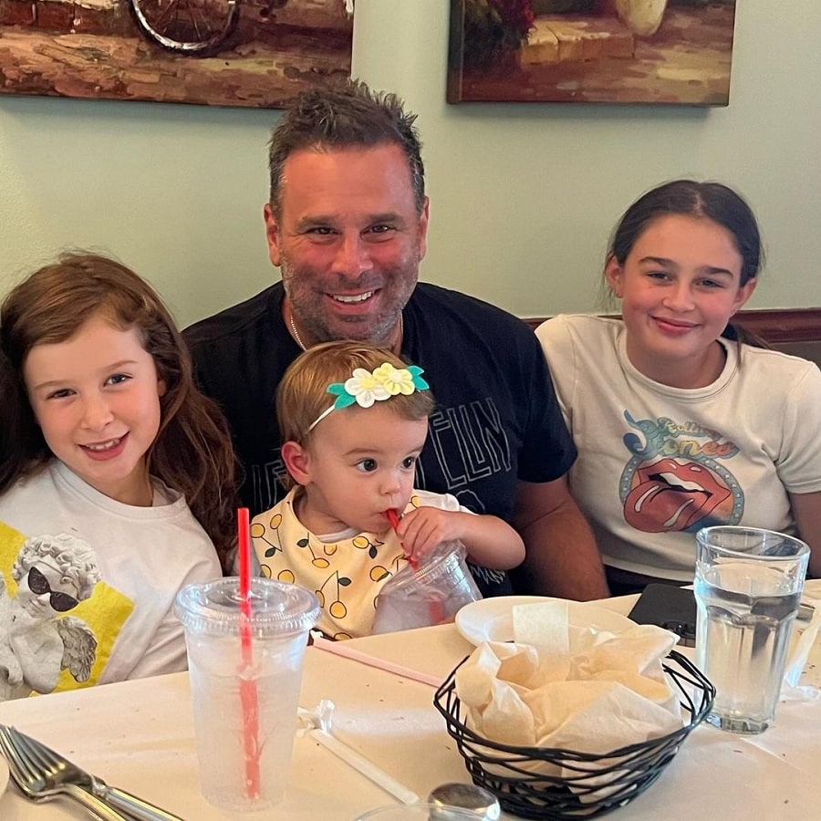 Randall Emmett Takes Daughters To Dinner [Randall Emmett | Instagram]