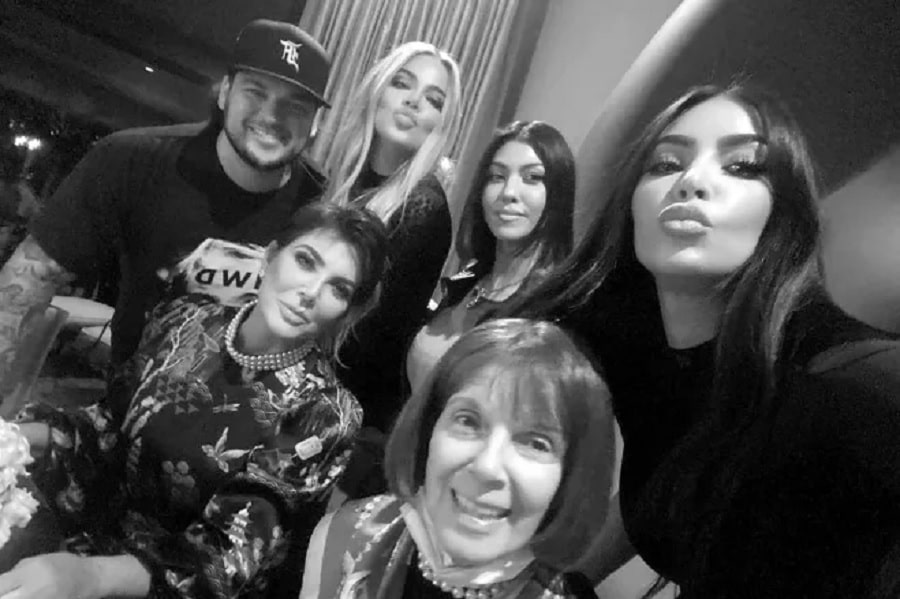 Rob Kardashian With Family [Kim Kardashian | Instagram]