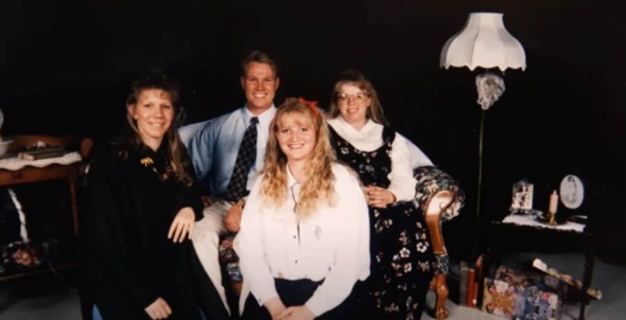 Sister Wives - early photo of Kody Brown and three wives - YouTubeTLC