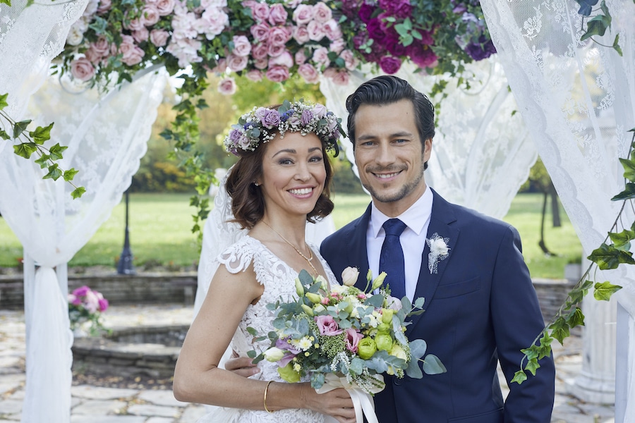 Hallmark The Wedding Veil Photo: Autumn Reeser, Paolo Bernardini Credit: ©2022 Crown Media United States LLC/Photographer: Elena Nenkova