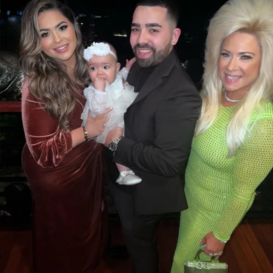 Victoria, Michael & Theresa Caputo [Theresa Caputo | Instagram]