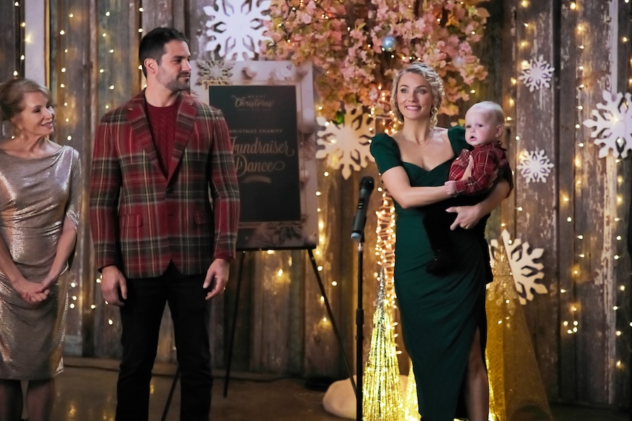 Photo: Karen Kruper, Brant Daugherty, Clare Bowen, Preston James Rocha Credit: ©2022 Hallmark Media/Photographer: Allister Foster