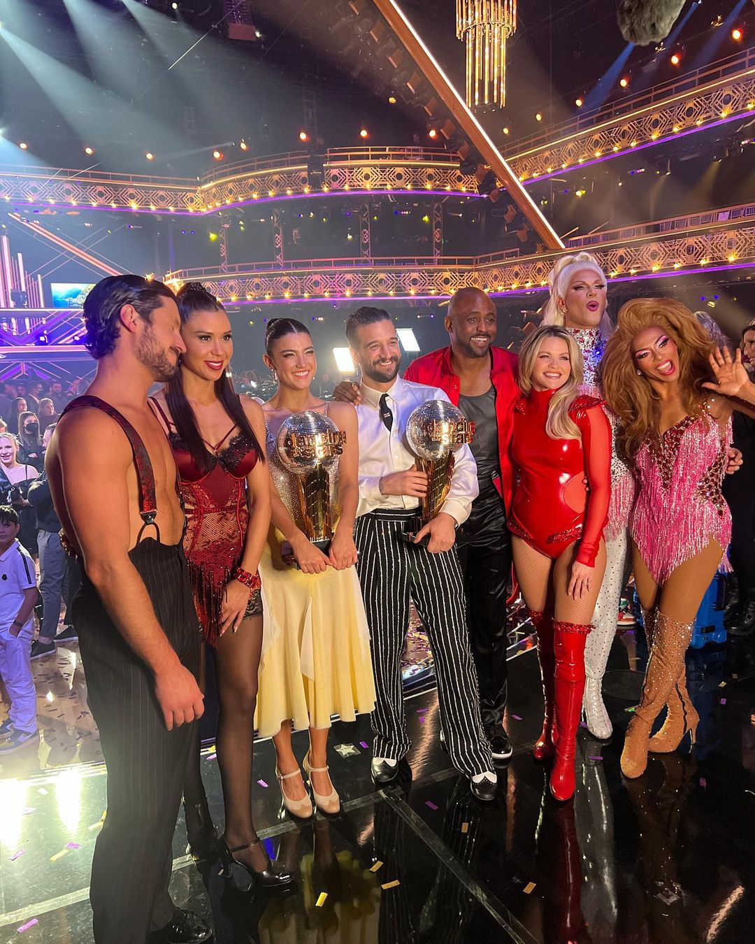 'DWTS' Finale And The Mirrorball Trophy Goes To...