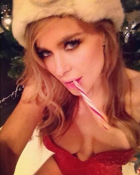 Carmen Electra Is Naughty For Christmas [Carmen Electra | Instagram]