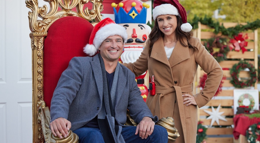 Photo: Wes Brown, Lacey Chabert Credit: ©2022 Hallmark Media/Photographer: Fred Hayes