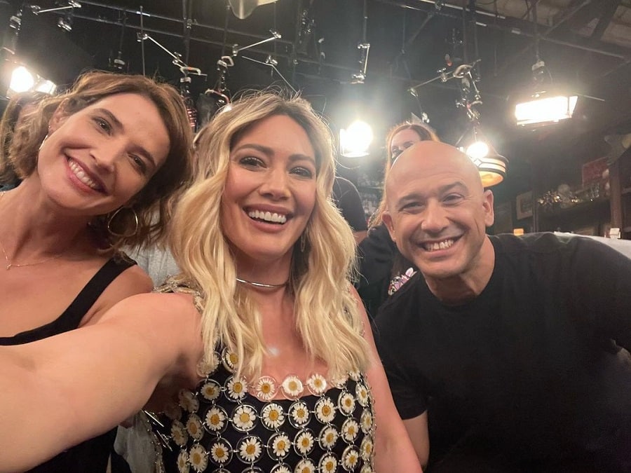 Hilary Duff takes a selfie with Cobie Smulders and Joe Nieves.