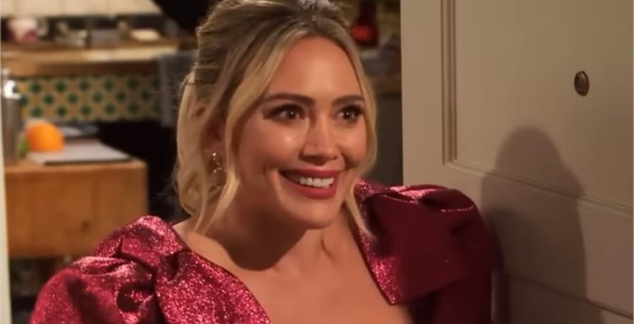 Hilary Duff as Sophie in Hulu's 'How I Met Your Father.'