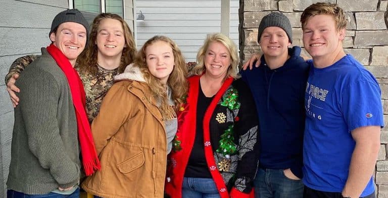 ‘Sister Wives’ Fans Go Crazy Over Drug Decor In Holiday Photos