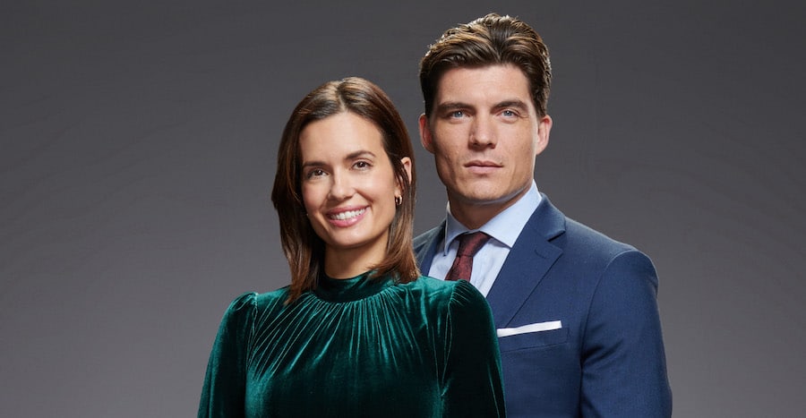 Photo: Torrey DeVitto, Zane Holtz Credit: ©2022 Hallmark Media/Photographer: Steve Wilkie