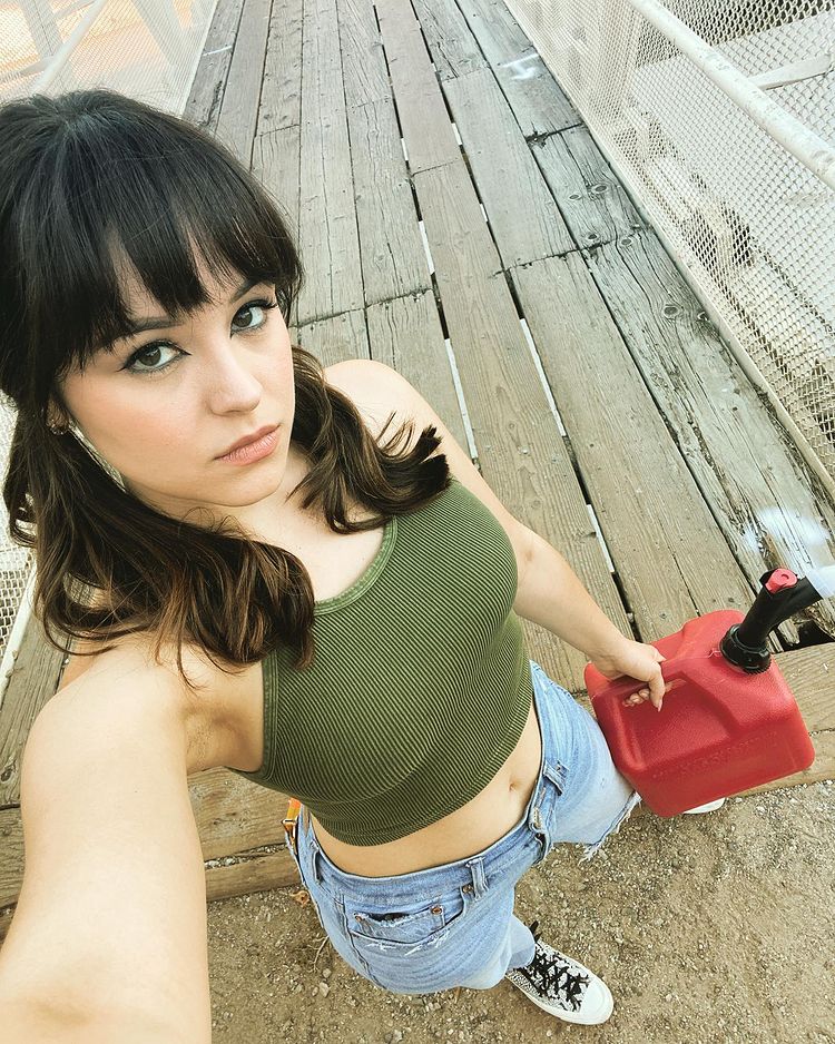 Hayley Orrantia - Instagram