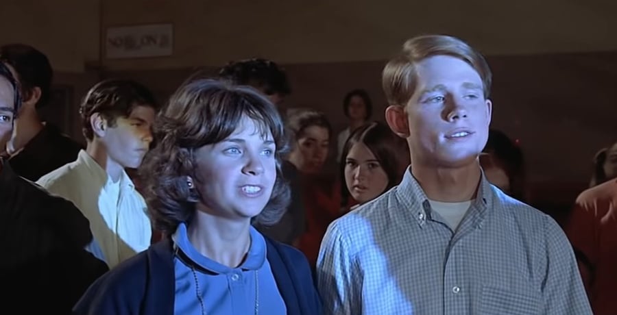 Cindy Williams and Ron Howard in American Graffiti / YouTube