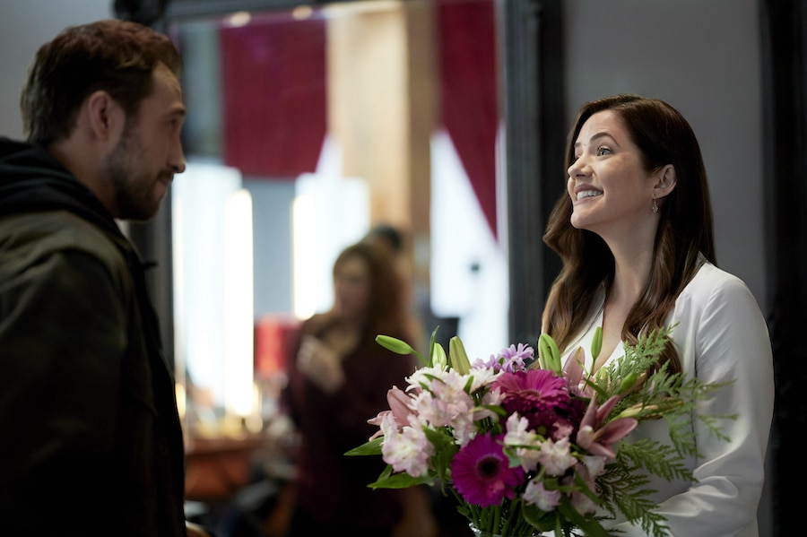 Hallmark Cut Color Murder Photo: Brendon Zub, Julie Gonzalo Credit: ©2021 Crown Media United States LLC/Photographer: Kailey Schwerman