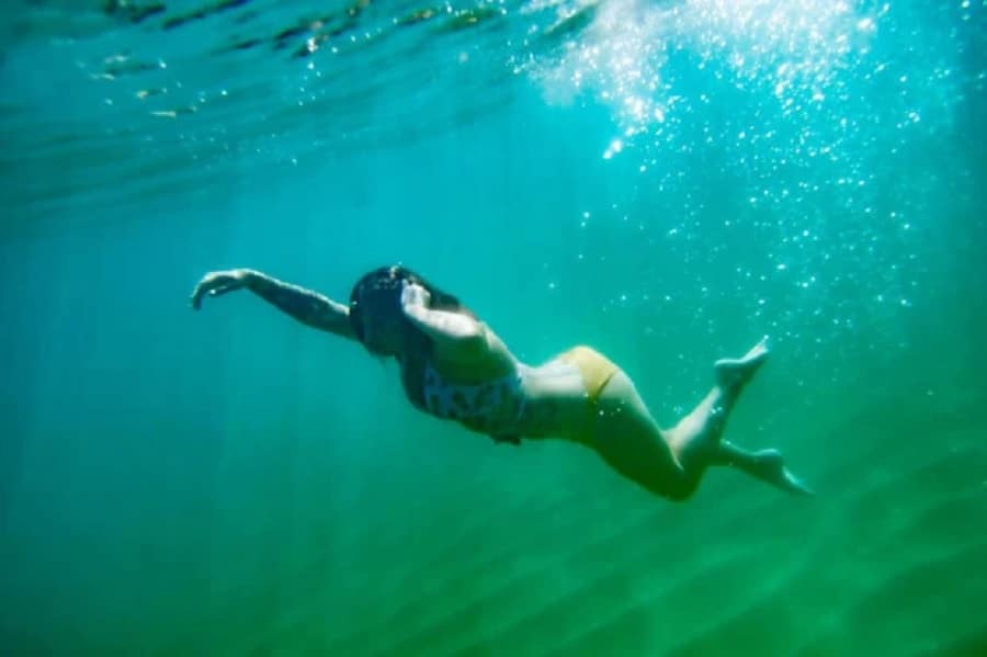 Danielle Colby Swims In Ocean [Danielle Colby | Instagram]