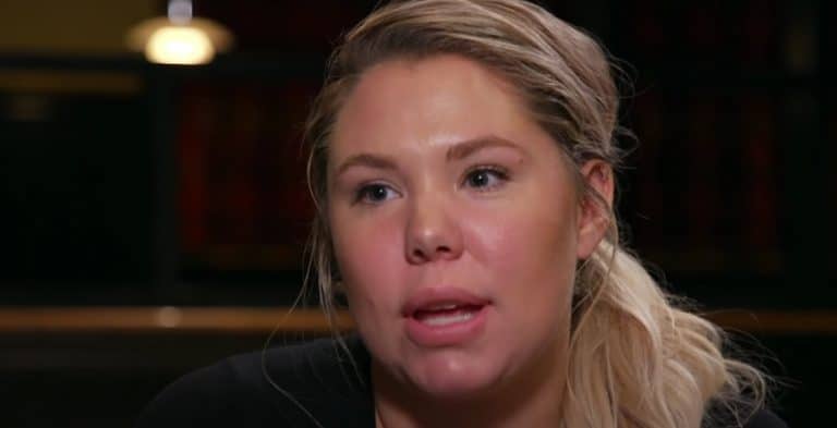 ‘Teen Mom’ Kailyn Lowry Shows Off Her Twins’ Baby Bump