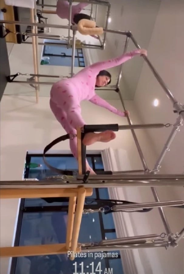 Kourtney Kardashian Wears Tight Pink Onesie [Kourtney Kardashian | Instagram Stories]