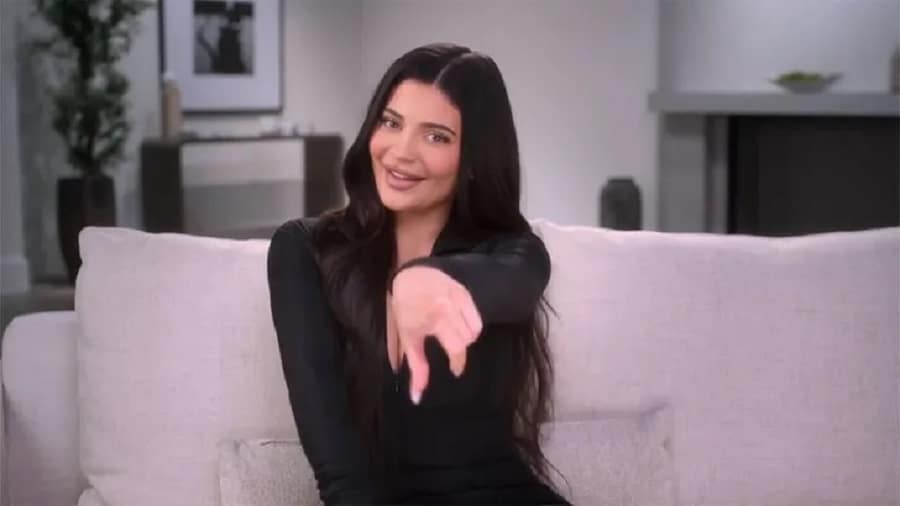 Kylie Jenner Smiles On Show [Hulu | YouTube]