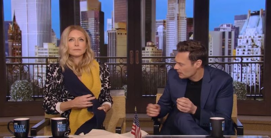 Kelly Ripa Ryan Seacrest YouTube Live With Kelly And Ryan
