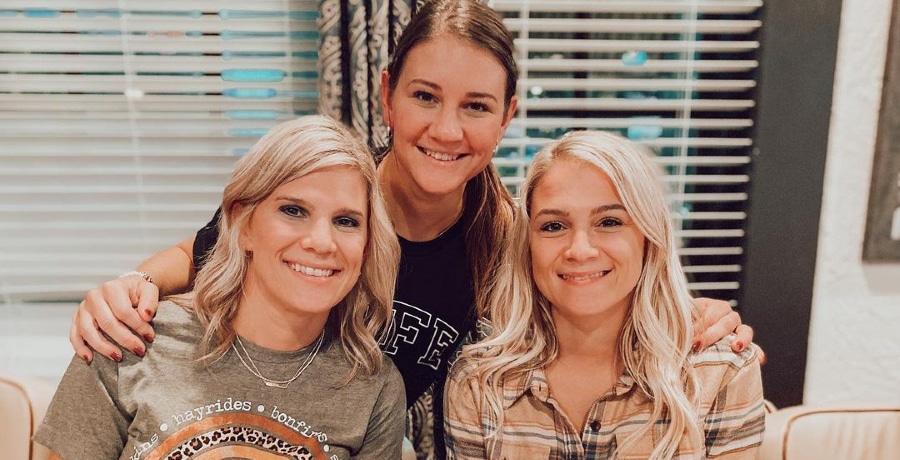 Danielle Busby Crystal Mills Ashley Mowbray Instagram OutDaughtered
