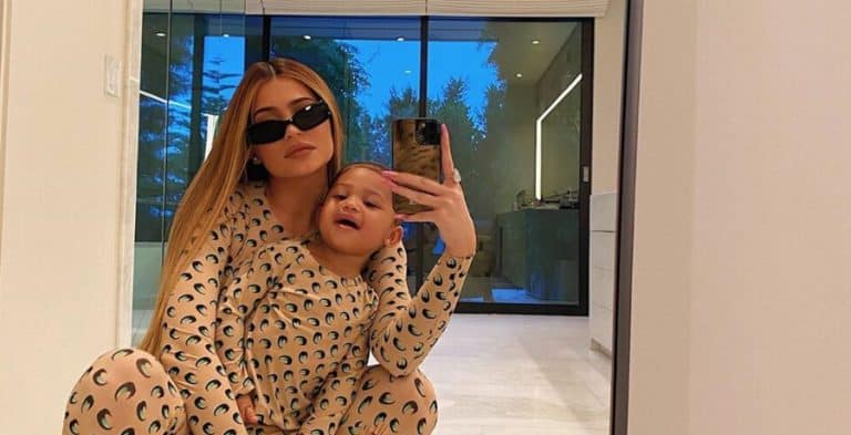 Kylie Jenner Takes Down Inappropriate Pic With Daughter Stormi