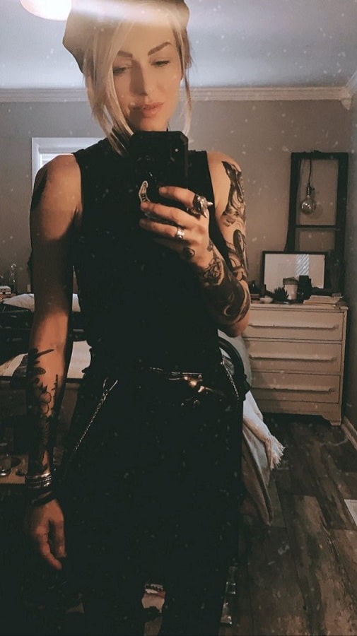 Leticia Cline Shows Off Tats [Source: Leticia Cline - Instagram Stories]