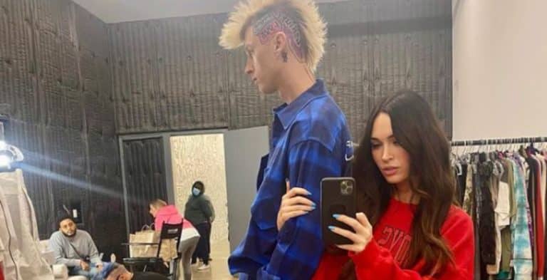 Megan Fox and MGK Mirror Selfie - Instagram, Machine Gun Kelly