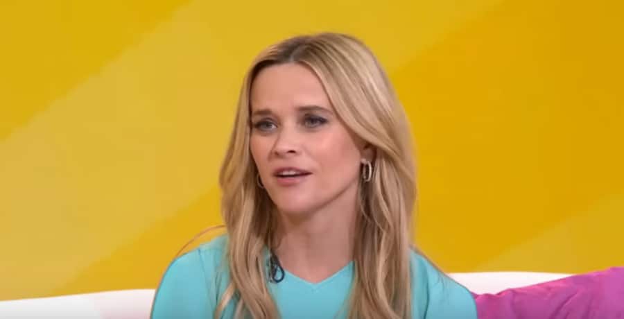 Reese Witherspoon Explains Awkward Red Carpet Photos [Source: YouTube]