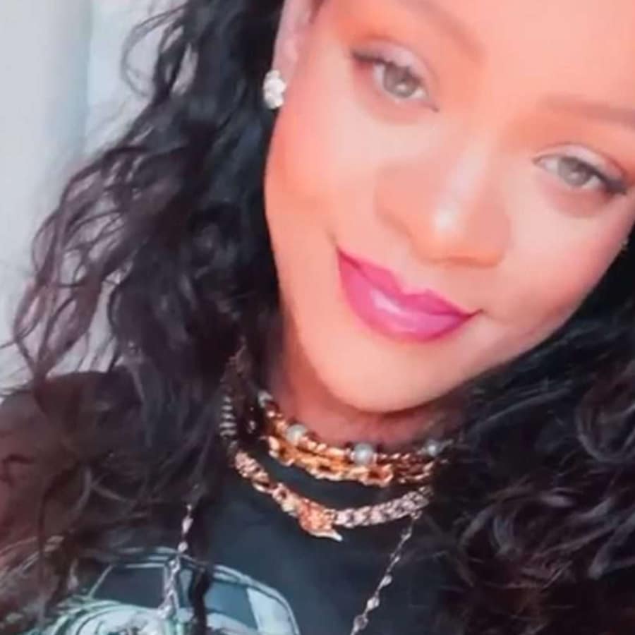 Rihanna [Source: Rihanna - Instagram]