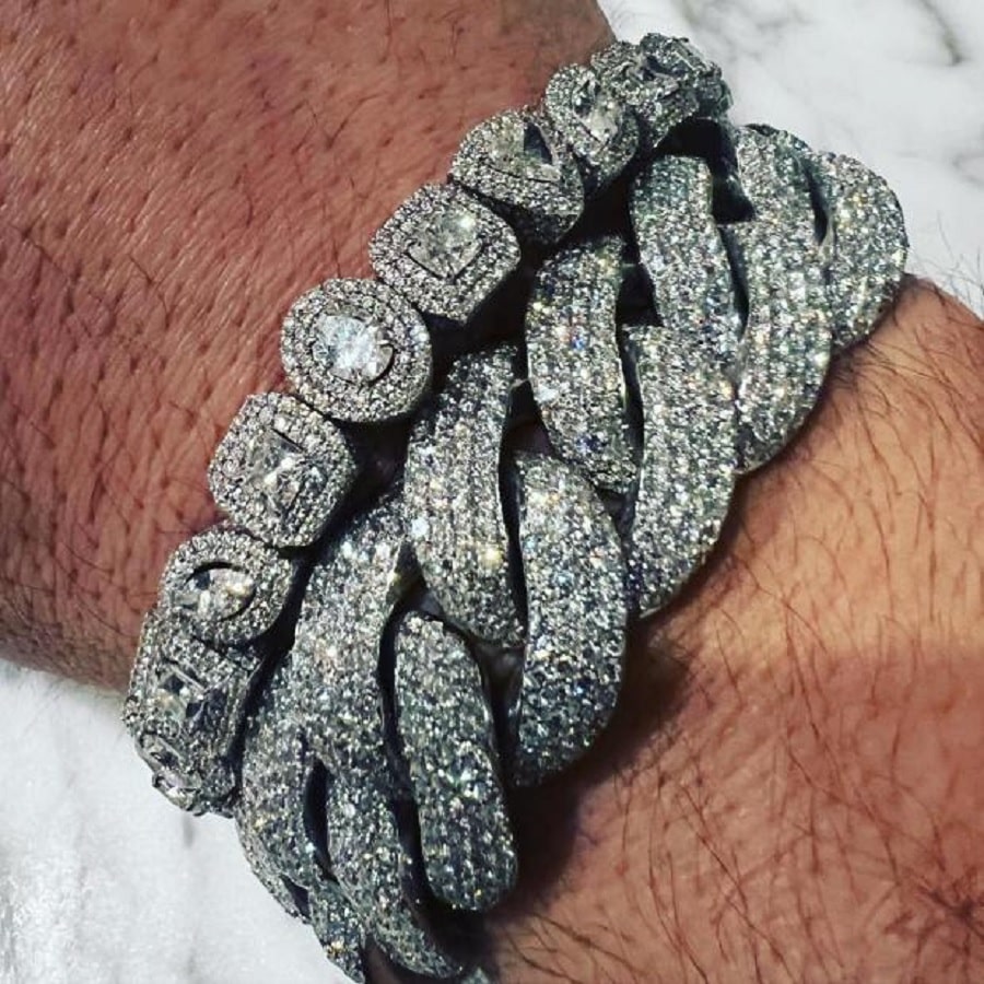 Scott Disick Wears Diamond Bracelets [Source: Scott Disick | Instagram]