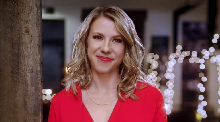 Jodie Sweetin Announces She Filmed New Hallmark Mystery