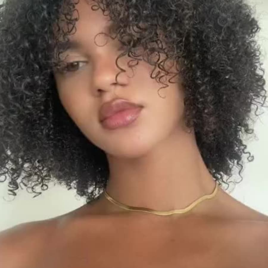 Juliana Nalu Natural Curls [Source: Juliana Nalu - Instagram]