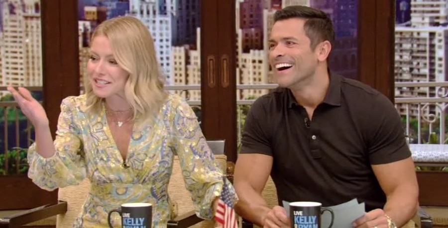 Kelly Ripa & Mark Consuelos [Source: YouTube]